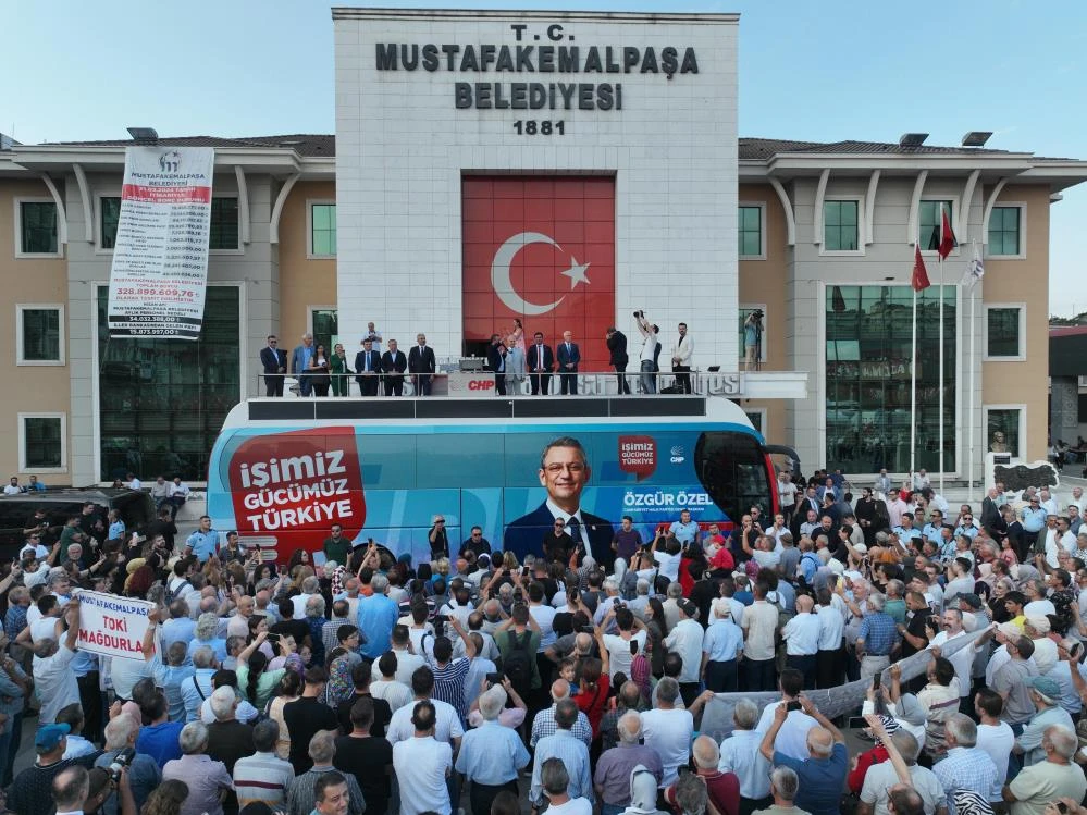 Bursa'da Özgür Özel rüzgarı