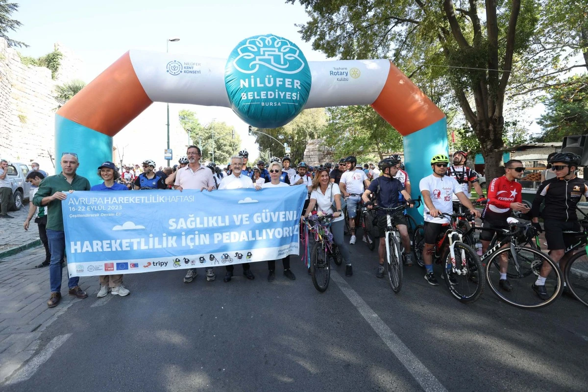 Bursa'da pedallar Cumhuriyet için Tophane'den Mudanya'ya çevrildi