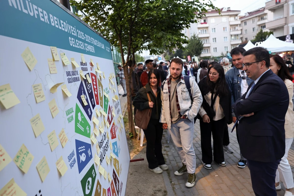 Uludağ Üniversitesi öğrencileri düzenlenen festivalde gönüllerince eğlendi 