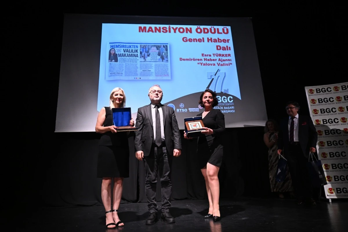 Bursa Gazeteciler Cemiyeti Ödül Töreni'nden objektiflere yansıyanlar 