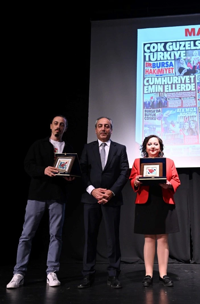 Bursa Gazeteciler Cemiyeti Ödül Töreni'nden objektiflere yansıyanlar 