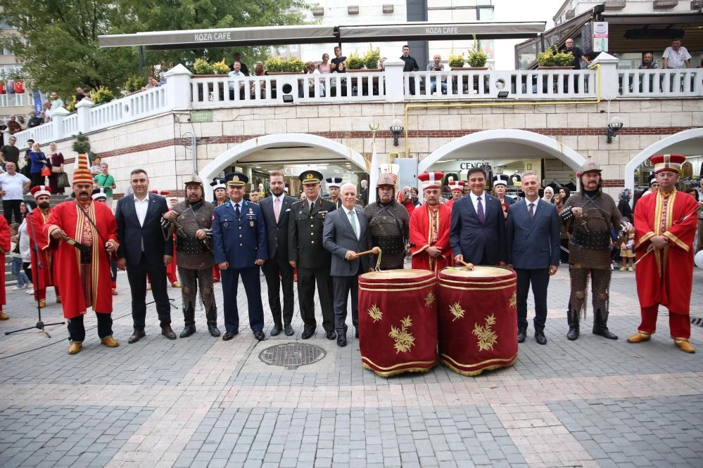 Bursa'nın düşman işgalinden kurtuluşu coşkuyla kutlandı