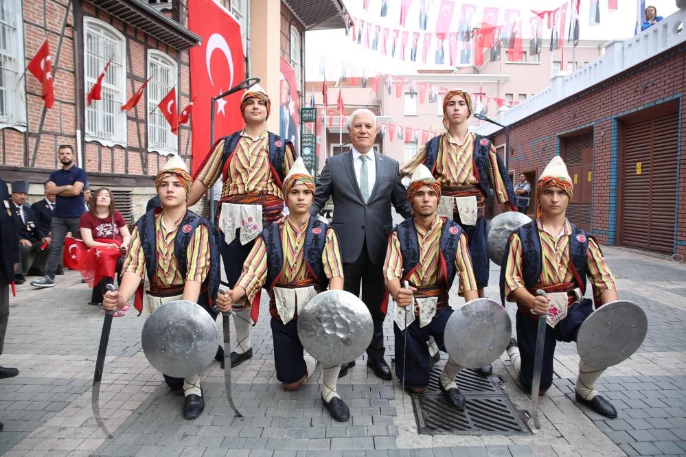 Bursa'nın düşman işgalinden kurtuluşu coşkuyla kutlandı