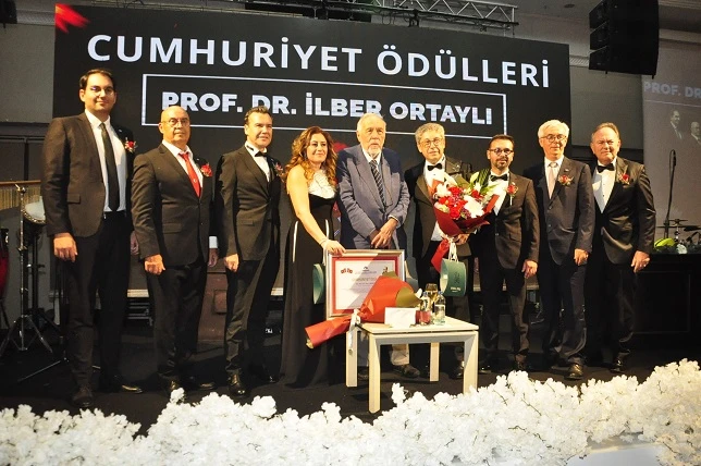 'BUMİAD Cumhuriyet Ödülleri' 8. kez sahiplerini buldu