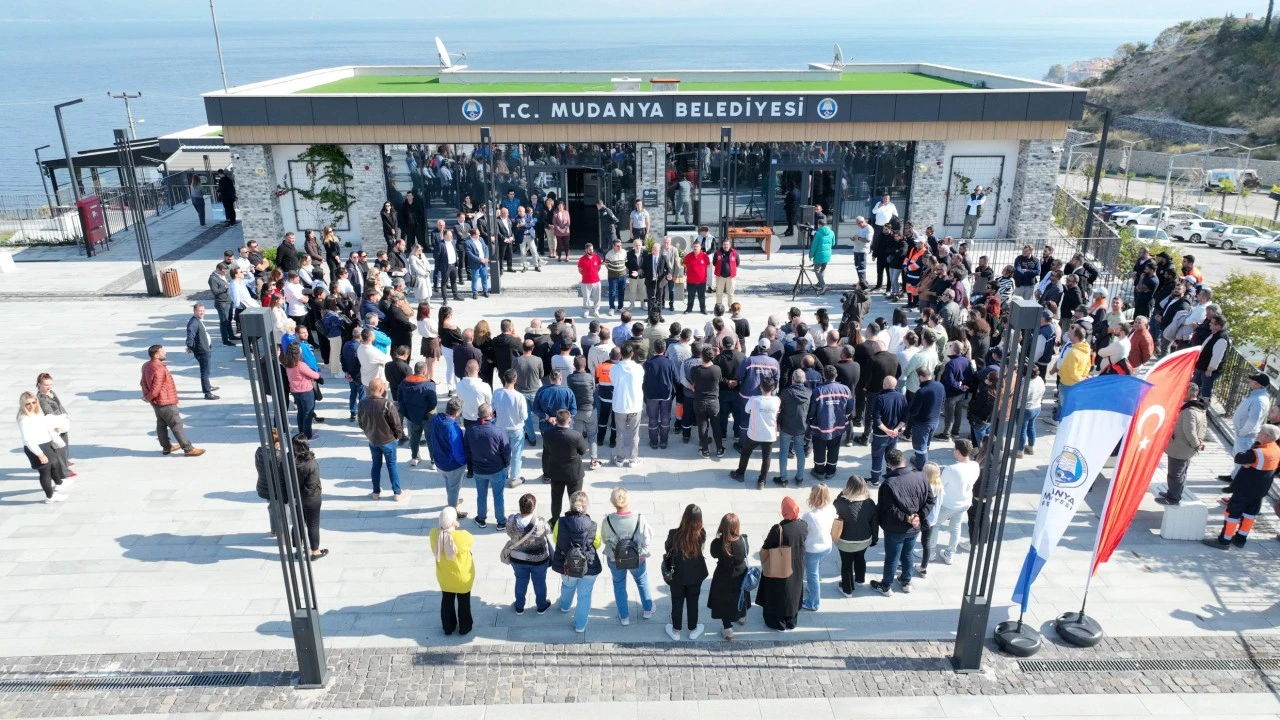 Mudanya Belediyesi'nde sözleşme sevinci