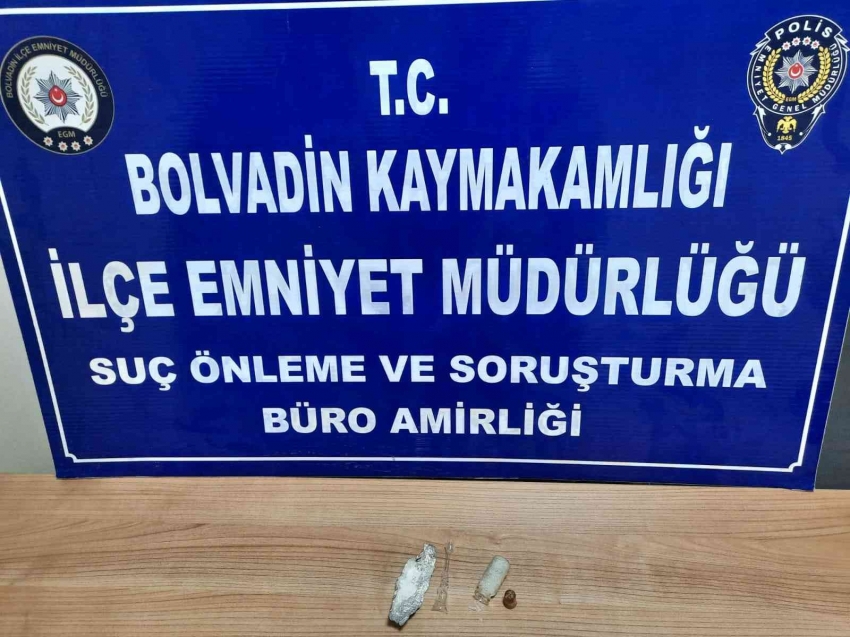 Sim kutusundan uyuşturucu çıktı