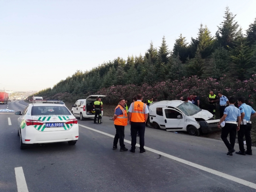 Polisten kaçan hırsızlar kaza yaptı: 1 ölü, 1 yaralı