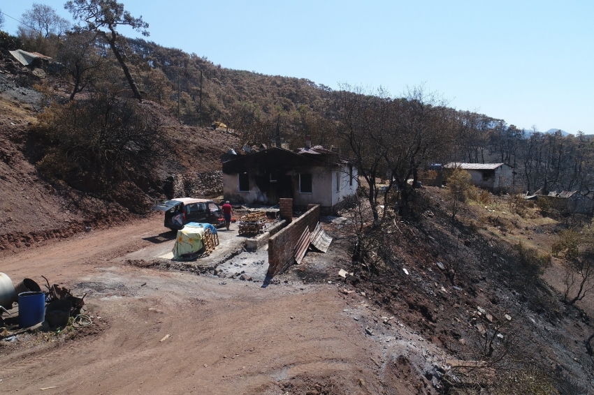 Yangının acı tablosu Marmaris’te havadan görüntülendi