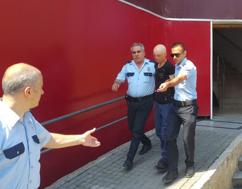 Tacizci önce kameraya, ardından polise yakalandı