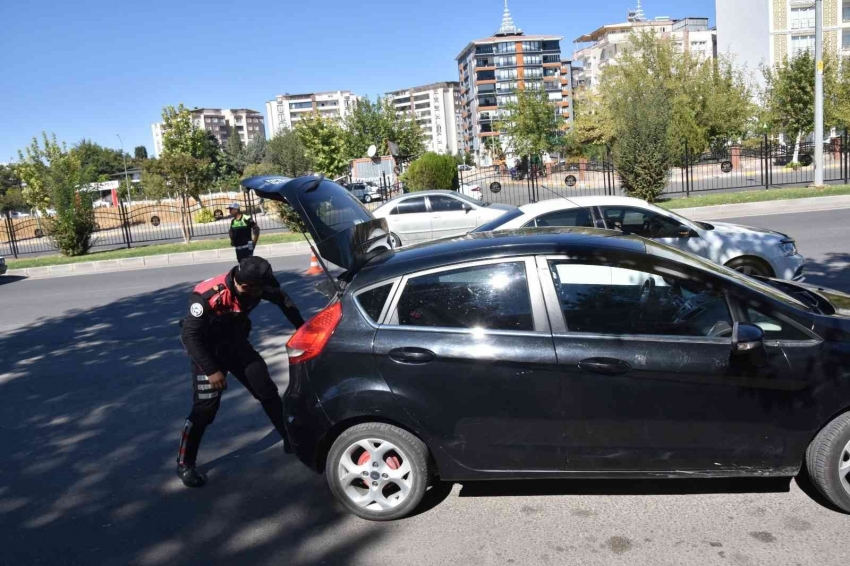 Aranan şahıslara yönelik şok uygulama