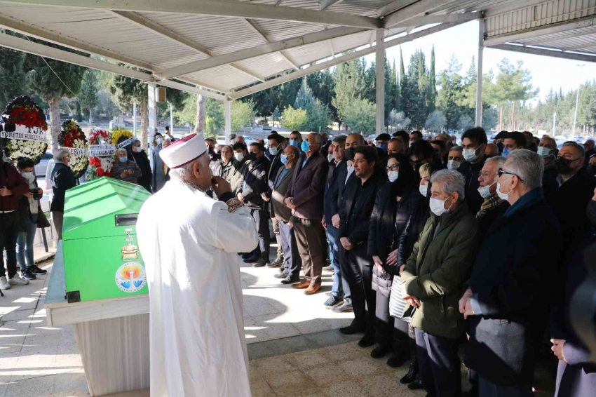 Faruk Tınaz Adana’da son yolculuğuna uğurlandı