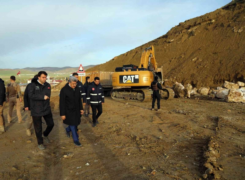 Heyelan sonrası başlatılan çalışmalar devam ediyor