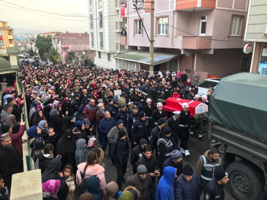 Kocaeli şehidini gözyaşlarıyla uğurladı