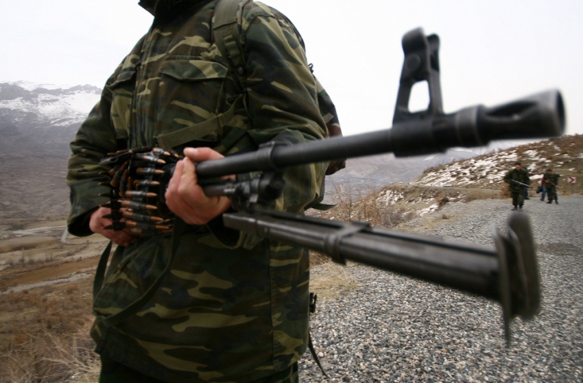 Elazığ’da bir terörist teslim oldu