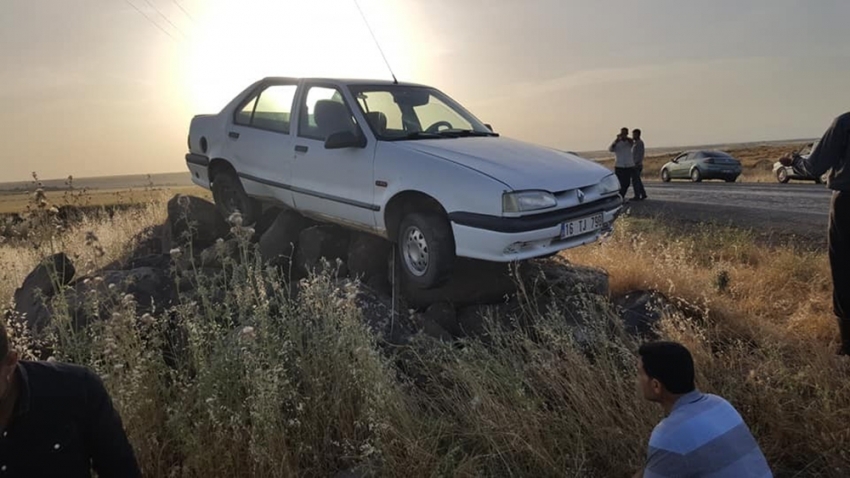 Kaza yapan aracı görenler gözlerine inanamadı