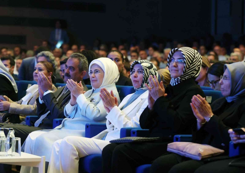 Aile Okulu Projesi Emine Erdoğan’ın katıldığı programda tanıtıldı