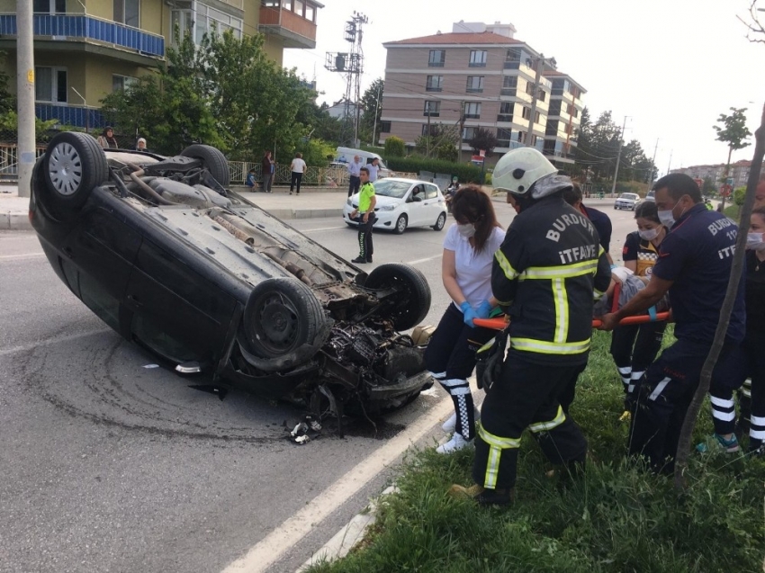 Engelli sürücünün kullandığı otomobil takla attı: 3 yaralı