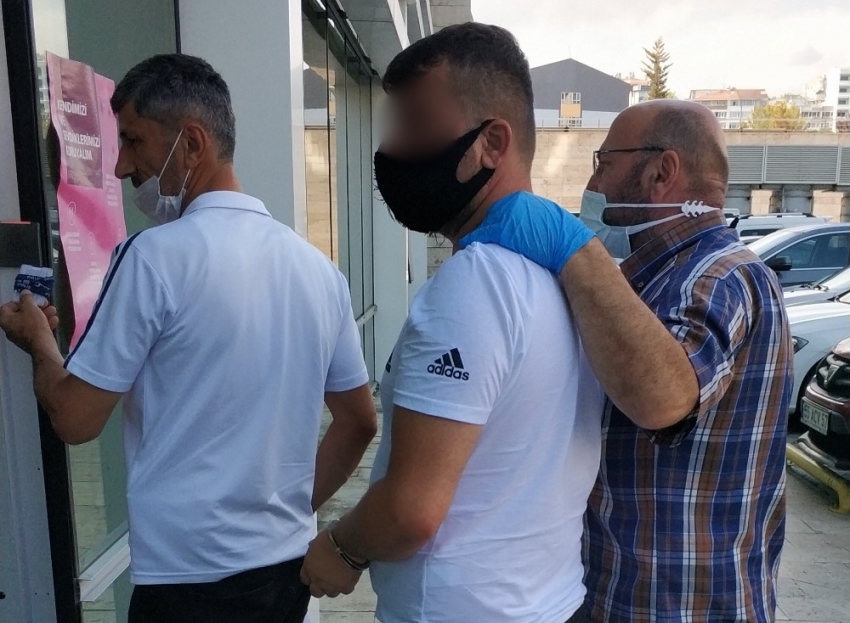 Vahşi cinayetin faillerine yardım iddiasına 2 gözaltı