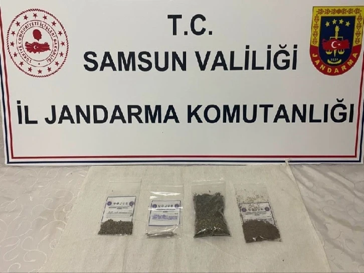 1 kilo 349 gram kubar esrar ele geçirildi
