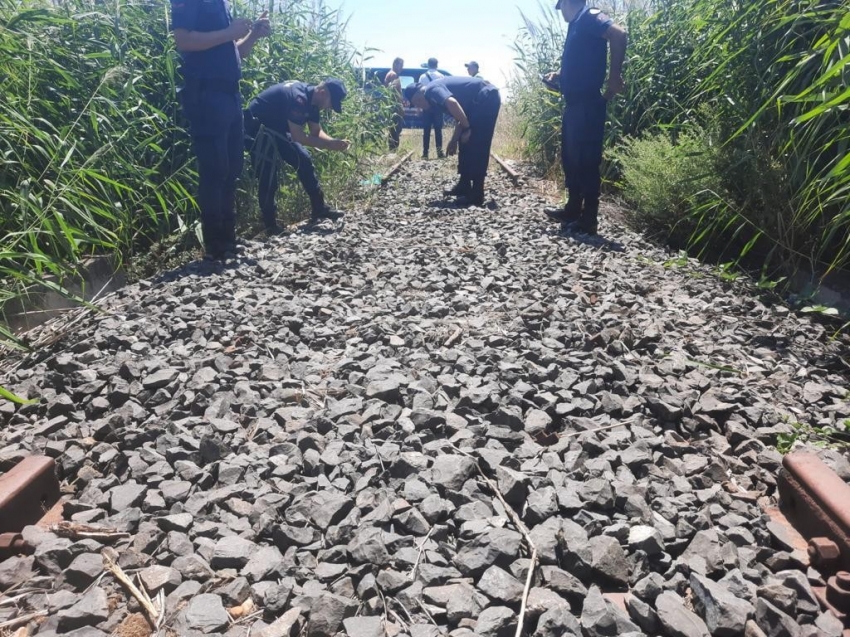 250 bin liralık tren raylarını çaldılar