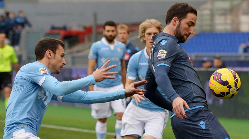 Napoli'yi Lazio da durduramadı