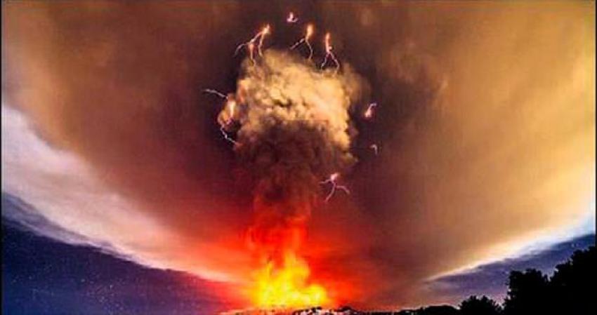 Etna patladı, havalimanı kapatıldı