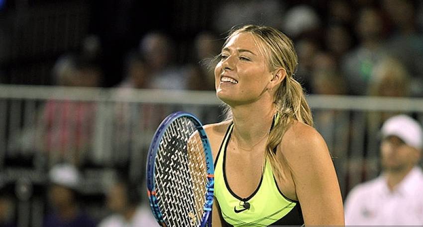 Sharapova kortlara dönüyor