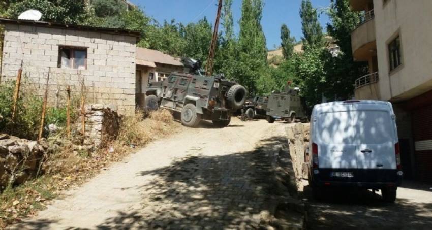 AK Parti milletvekili adayı silahla tarandı