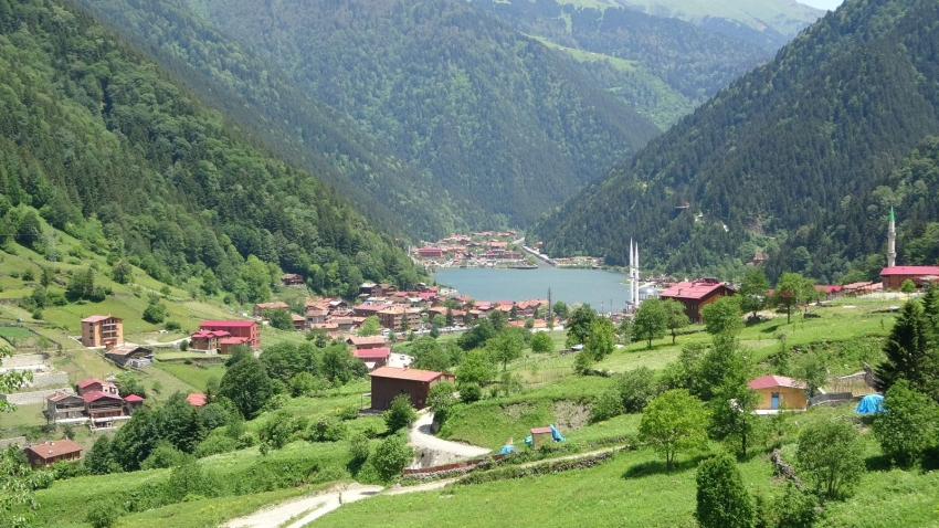 Uzungöl pandemi öncesi günlerini arıyor