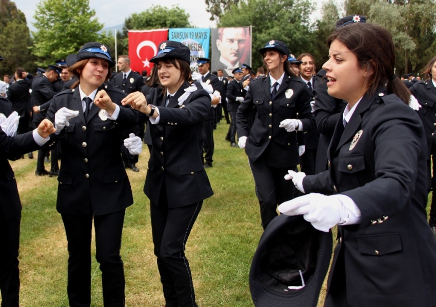 653 polis adayı mezuniyetlerini 