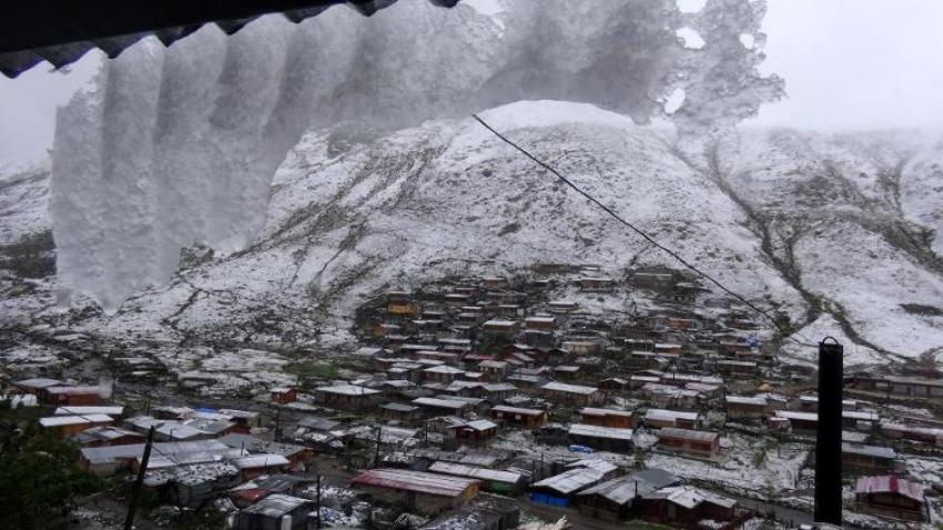 Rize'de yılın ilk karı yağdı