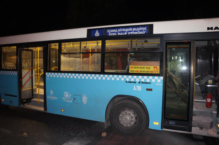 İstanbul'da özel halk otobüsüne molotoflu saldırı