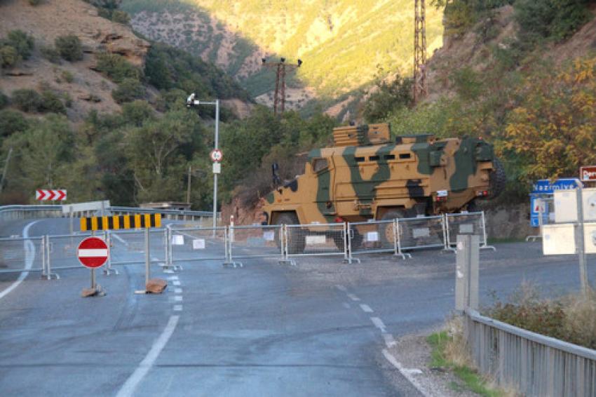 PKK’nın mezarlıktaki yapıları yıkıldı