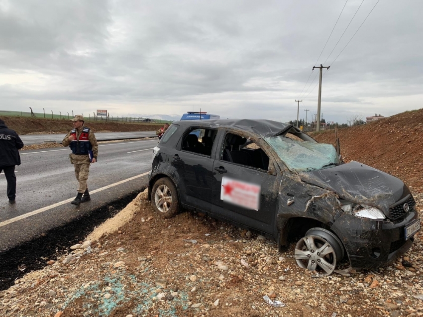 Adıyaman’da otomobil takla attı: 8 yaralı