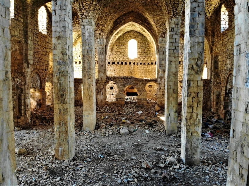 Tarihi kilise ve manastır turizme kazandırılmayı bekliyor