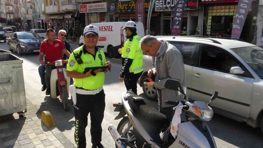 Denetime takılan 63 motosiklet sürücüsüne yaklaşık 85 bin lira ceza kesildi