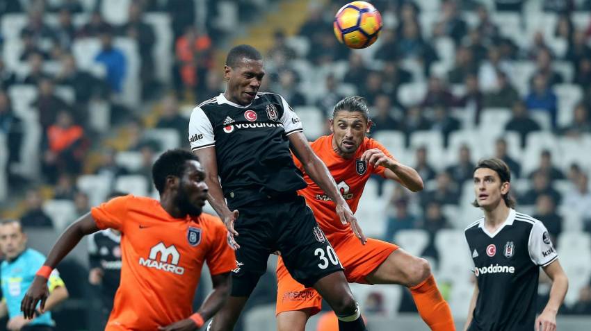 Başakşehir liderliğini Vodafone Arena'da da korudu