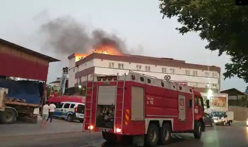 Yangını görüntüleyip söndürülmesi için dua etti