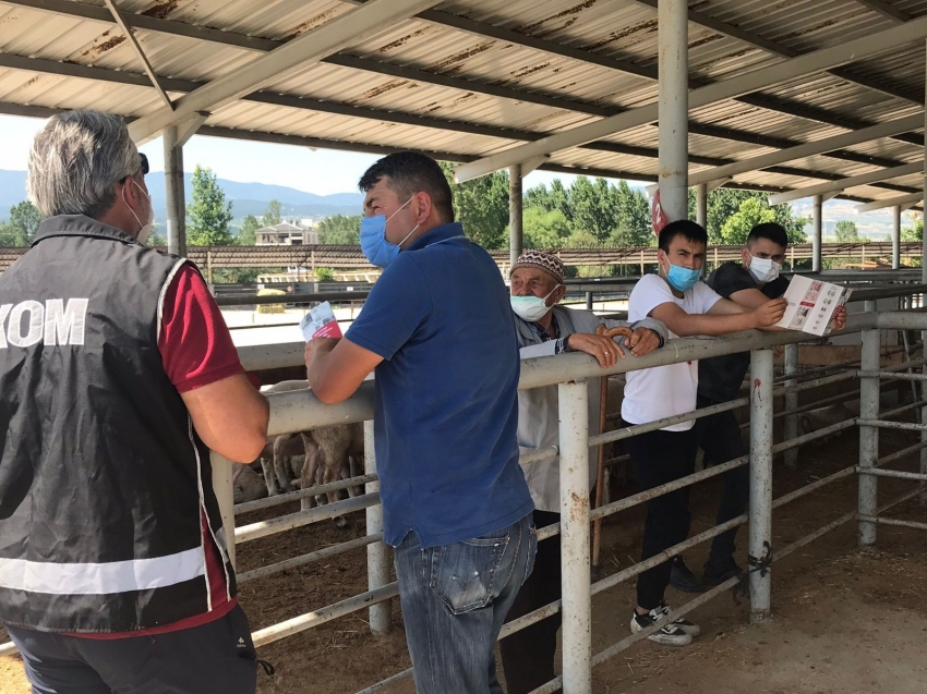 Kurban Bayramı öncesi hayvan pazarlarında sahte para denetimi