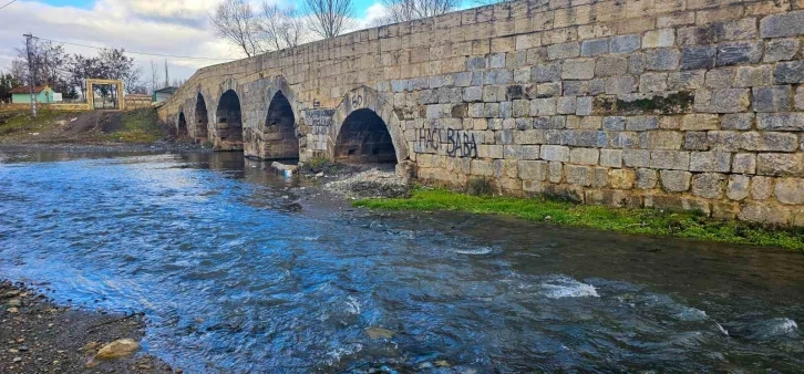 2 bin yıllık geçmişi ile tarihe tanıklık ediyor
