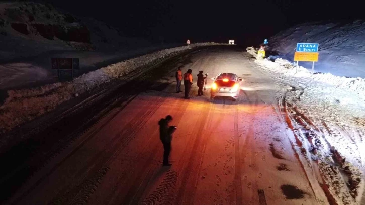 2000 rakımda eksi 10 derecede yoğun karla mücadele
