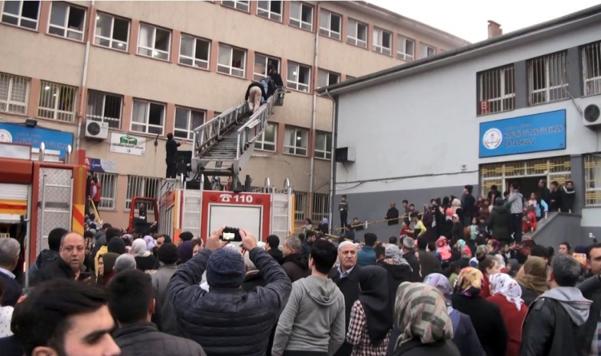  İlkokulda yangında can pazarı: Öğrenciler böyle kurtarıldı