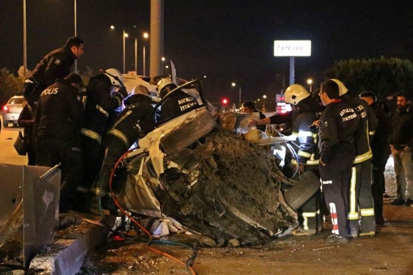 Kaza kurbanı damat Galatasaray formasıyla son yolculuğa uğurlandı