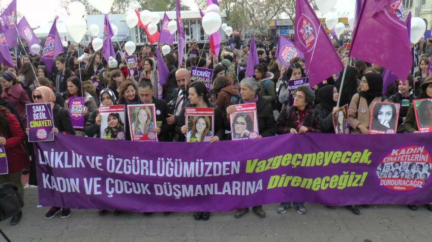 Kadına yönelik şiddet protesto edildi