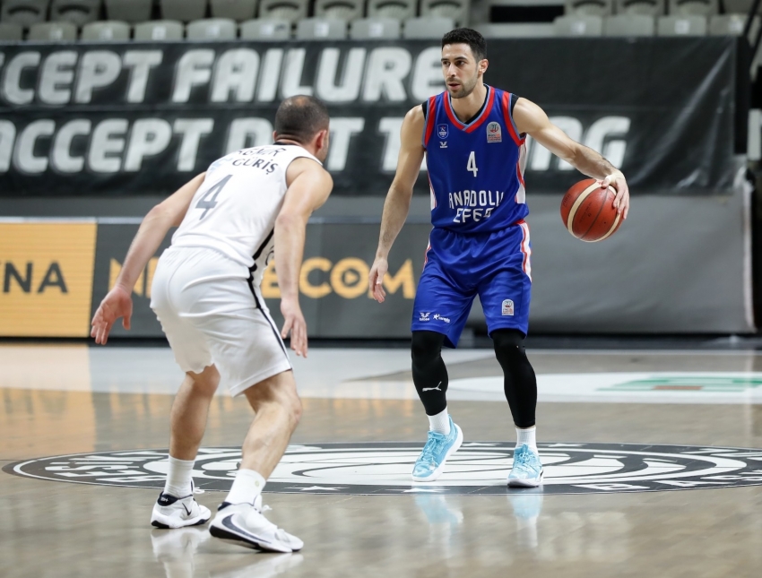 Anadolu Efes finalde