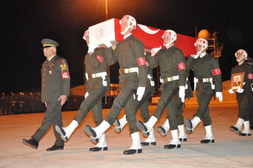 Pençe Harekatı şehitleri Yüksekova’da törenle memleketlerine uğurlandı