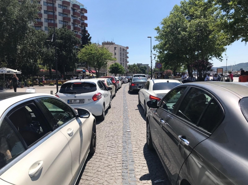 Çanakkale’de tatil dönüşü yoğunluğu