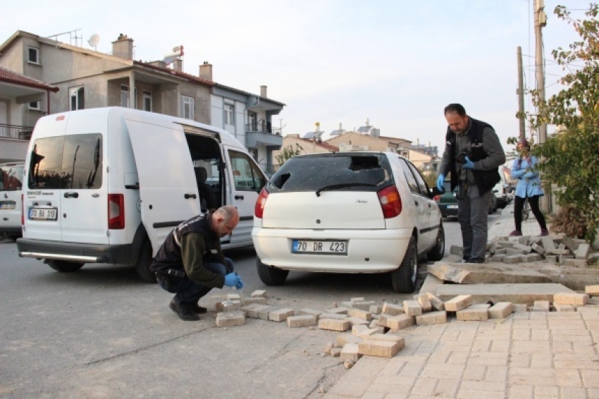 Karaman'da korkutan patlama! Park halindeki araç zarar gördü