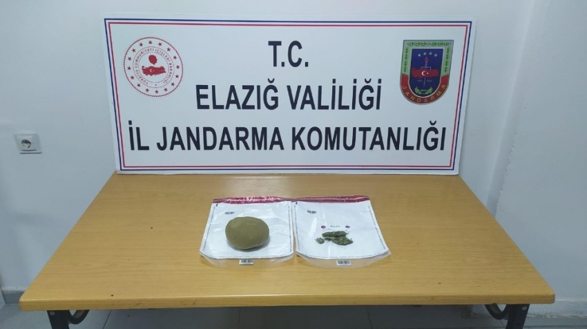  2 şüpheli yarım kilo toz esrarla yakalandı