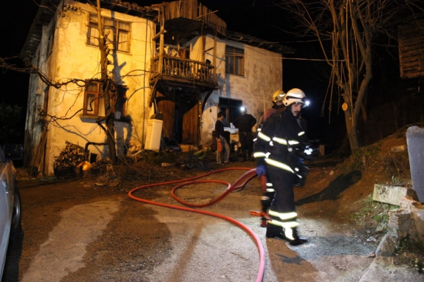 Sobadan çıkan yangın paniğe neden oldu